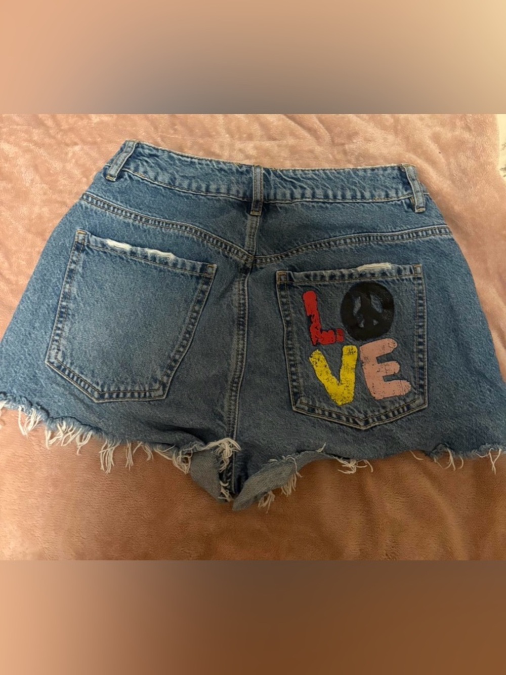 Size 3, mom shorts from the Garage super cute!!